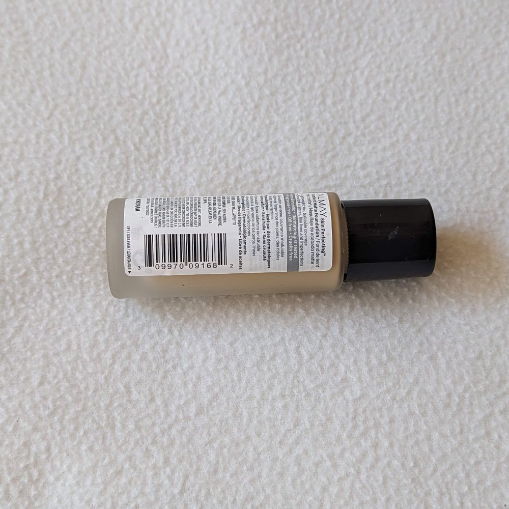 Neutral Buff 110 Skin Perfecting Comfort Matte Foundation Hypoallergenic Almay - Picture 9 of 9